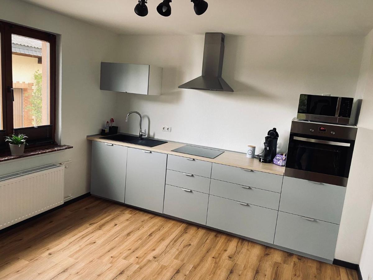Ringtoys Rooms Mit Einem Gemeinschaftsbad One Bathroom To Share With Four Rooms Welcherath Exterior foto